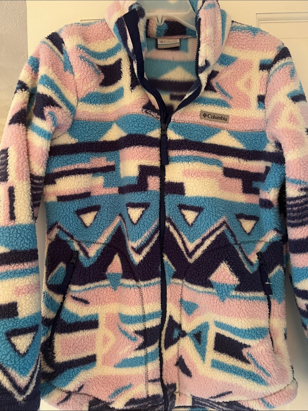 Columbia Ladies S pink & Blue Patterned Fleece Jacket Like New!